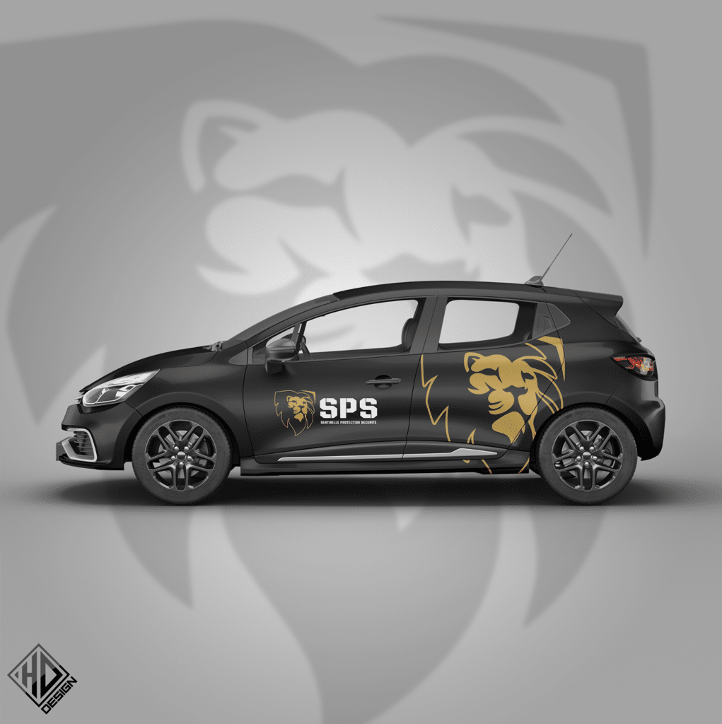 Logo en covering de lion sur une voiture de sécurité.