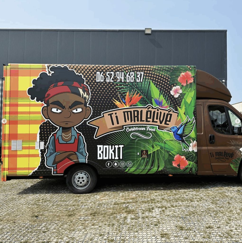 Covering latéral du food truck Ti Malélivé réalisé en impression grand format et posé par HD Design.